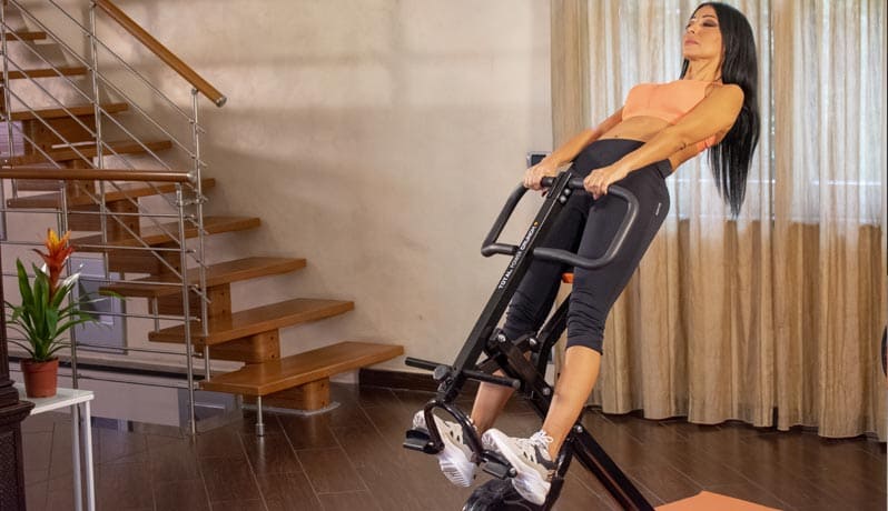 Risultati evidenti Con TOTAL POWER CRUNCH + Cyclette, bastano solo 10 minuti al giorno